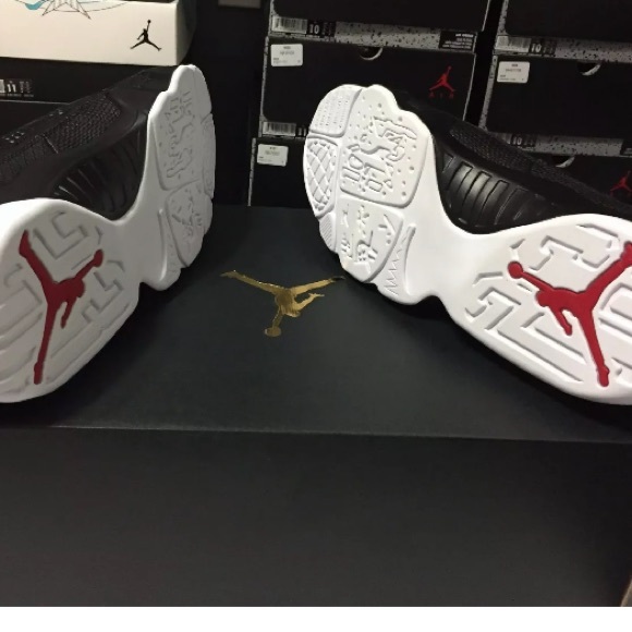 SnakeSkinXRetro9 - Picture 3 of 5